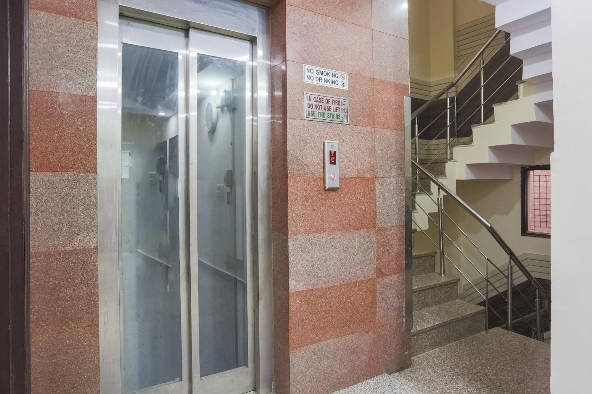 Hotel O Green High New Delhi Exterior photo